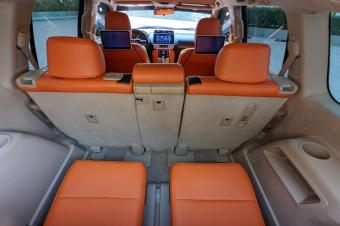 PRADO TX.L ANNE 2014 MODIFIER 2023 FULL OPTION  VOLANT GAUCHE  ESSENCE  AUTOMATIQUE  4 CYLINDRE  INTRIEUR EN CUIR KILOMTRAGE 21000km 3 BANQUETTE7 PLACE SANS PLAQUE  CAMR