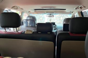 LAND CRUISER GXR  modifier 2022   KLM 16 000  N cylindres  6  Transmission Automatic   N Siges  8  Extra  Essence pneu de rechange sige en cuir Radio Full option