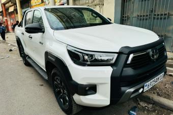Toyota hilux 2024