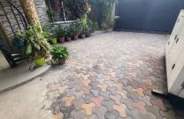 Belle opportunité à saisir à Ma campagne Vente d'une villa  Réf : Arrêt Érosion  Superficie : 18m/30m Prix : 750.000$ à débattre  Vendeur : Propriétaire         COMPOSITION  Quatre mediacongo