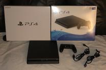   PlayStation 4 Slim  Pro (1TB) Whatsapp: +254100407657 jouets_jeux_videos
