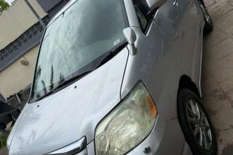 TOYOTA NOHA 2 A VENDRE 