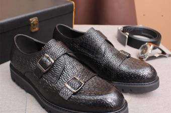 Chaussures homme disponibles 