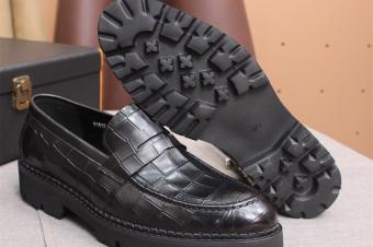 Chaussures homme disponible 