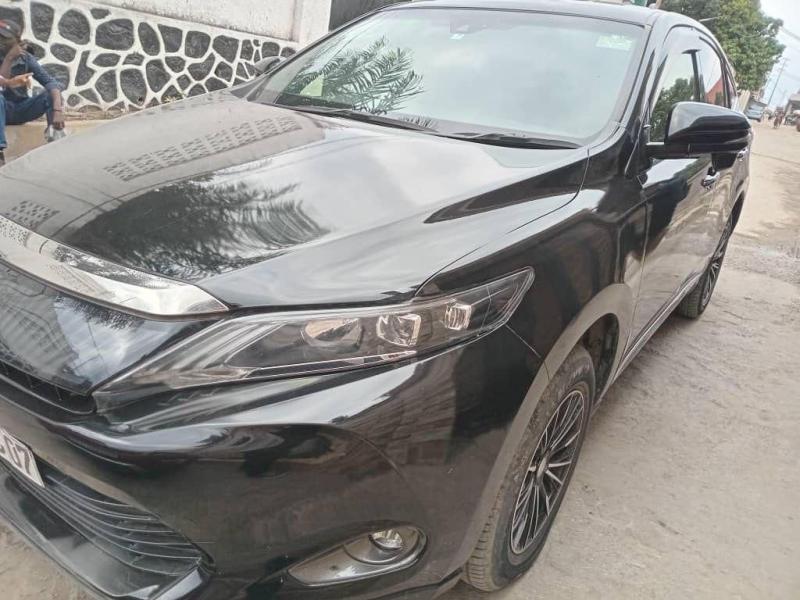 Toyota harrier nouveau 2017