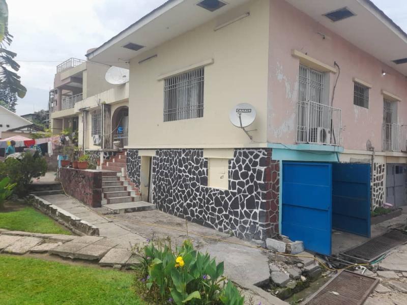 VILLA  VENDRE  Mbinza Ma Campagne