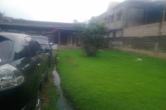  Parcelle terrain  vendre dans la commune de LIMETE salongo trs bon emplacement 