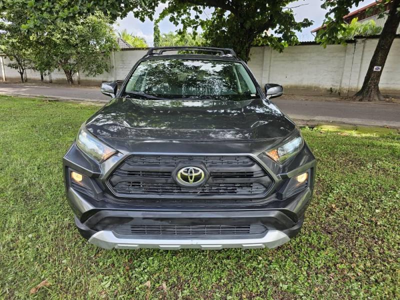 TOYOTA RAV4 A VENDRE  KINSHASA 