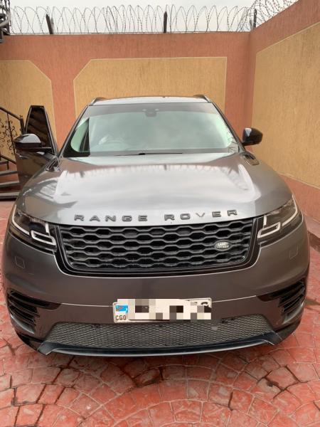 RANGE ROVER VELAR 2019 P300  ESSENCE AUTOMATIQUE  SIEGES CONFORTABLES  5 PLACES  FULL OPTIONS  RADIO TACTILE DIGITALE  CAMRA RECUL  CLIMATISATION IMPECCABLE  MOTEUR IMPECCABLE  PA