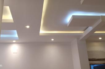 NGALIMAMTO ARRT BAHUMBU.  APPARTEMENTS 3 CH  Au rezdechausse  1 appartement de 3 chambres 2 salles de bain salon cuisine chauffe bain... Climatisation