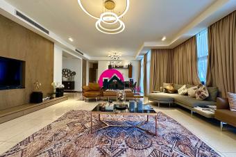 Vente dun luxueux appartement de  245m avec 3CHS dans un immeuble 5 toiles offrant divers avantages piscine  dbordement salle de sport aire de jeux enfants etc.  Gombe