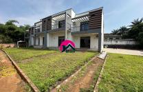 Location des 4 magnifiques villas en duplex identiques des 3CHS, au sein d’une concession des 5 occupants à Ngaliema, Binza-Macampagne, réf: Place Commerciale mediacongo