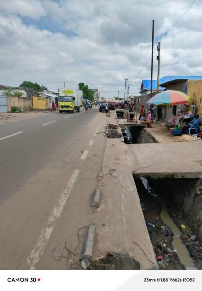 Parcelle  vendre dans la commune de ngiringri sur macadam 