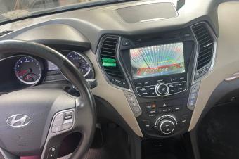Hyundai Santafe  Anne 2015 Volant gauche 6 cylindres  Essence  Automatique  3 banquette  Intrieur en cuir Couleur dorigine  Camra de recule   Prix 14000 Localisation
