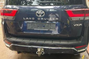 Land Cruiser VXR 2023 automatique essence  V8 kilomtrage 1800  Dernier prix 90.000  Localisation appel   Offre directe