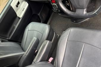 TOYOTA NOHA NOUVEAU  VENDRE  KINSHASA 