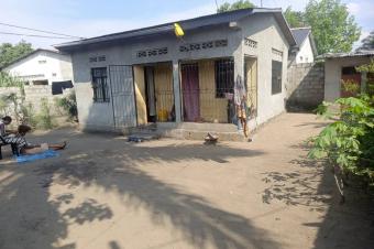 Parcelle mise en vente aprs aroport international de NDJILI  terre jaune Commune de la nsele 