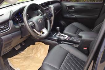 Toyota fortuner 2019 essence automatique 4cylinder kilomtrage 71000 intrieur cuire Camra de recule Prix 38000  discuter