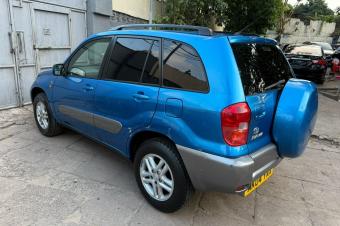 TOYOTA RAV4 INTERMDIAIRE SANS PLAQUE A VENDRE 