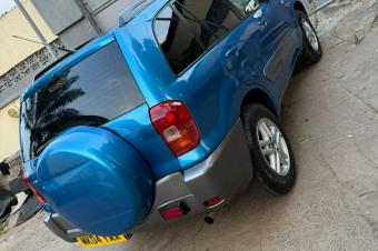TOYOTA RAV4 INTERMDIAIRE SANS PLAQUE A VENDRE 
