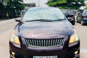  TOYOTA BLADE  COULEUR DORIGINE PARTOUT PLAQUE RCENTE AUTOMATIQUE  ESSENCE  KILOMTRAGE  23.400 km 4CYLINDRES CLIMATIS   FULL OPTIONS  INTRIEUR CUIR  A