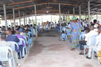 Kinshasa la dpute Nationale Marie Kyet Mutinga participe  une messe daction de grce dans une paroisse catholique  Tshangu