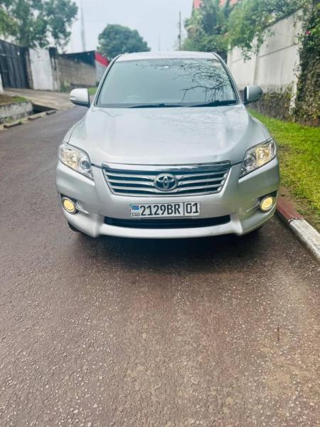 TOYOTA VANGUARD Full Option Anne de fabrication 2015 Automatique Essence Couleur dorigine Climatisation impeccable Kilomtrage faible Prix 10500 Localisation Bandal