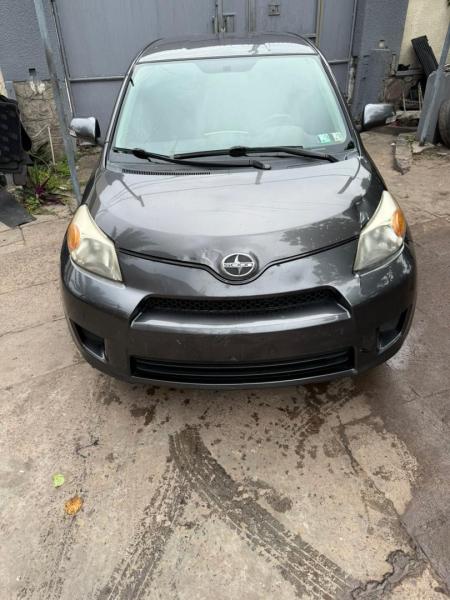 TOYOTA IST A VENDRE VOLANT NORMAL 