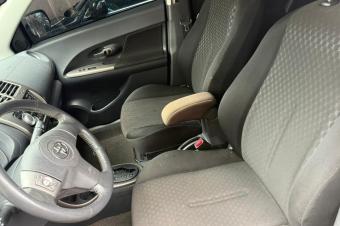 TOYOTA IST A VENDRE VOLANT NORMAL 