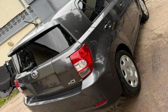 TOYOTA IST A VENDRE VOLANT NORMAL 