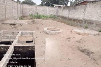 Terrain vide avec clture mise en vente  NSELE 