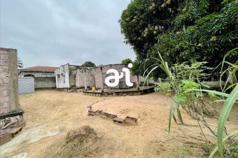 VENTE PARCELLE DE 849 m AVEC BTISSE EN FINITION A MONT NGAFULASEBO