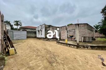 VENTE PARCELLE DE 849 m AVEC BTISSE EN FINITION A MONT NGAFULASEBO