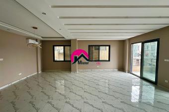 Location des 2 magnifiques apparts identiques des 3CHS dans un beau btiment moderne ayant 4 occupants  Kintambo proximit de lcole Internationale JEWELS.