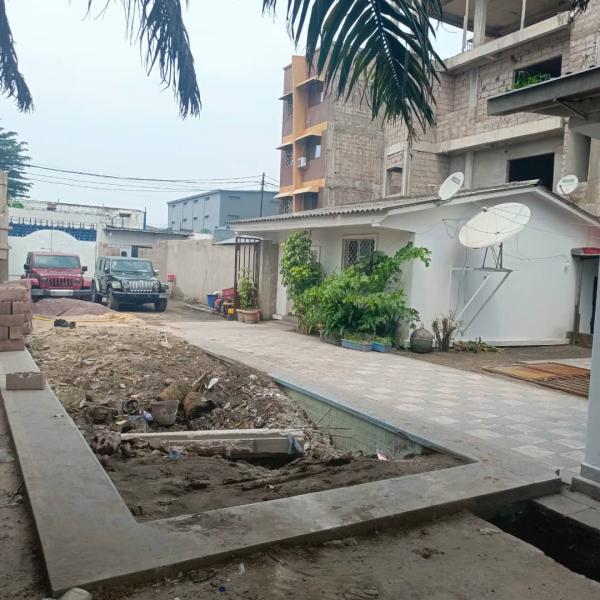 Vente dun terrain vide dans la commune de Limete 1 RE RUE FUNA 