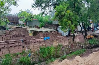 VENTE DUNE GRANDE CONCESSION DANS LA COMMUNE DE LIMETE SUR PETIT BOULEVARD 
