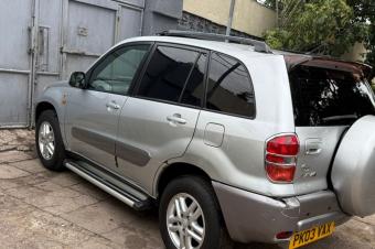 TOYOTA RAV4 INTERMDIAIRES 