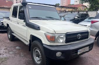 TOYOTA LAND CRUISER DOUBLE CABINE A VENDRE 