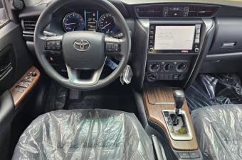 Toyota Fortuner 2024