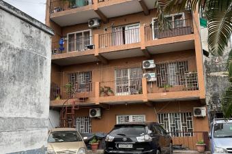 Immeuble avec des appartements  vendre  Kintambo Bangala  900.000 Ngociable