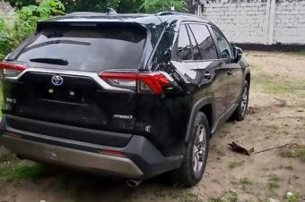 RAV4 HYBRID  2021 VOLONT GAUCHE  NON PANORAMIQUE  ESSENCE  CLIMATISATION  KILOMTRAGE FAIBLE  SANS PLAQUE  PRIX  30.000 LOCALISATION  OFFRE  0817512695