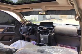 Toyota Land cruiser VXR 2025