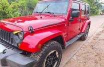 Jeep Wrangler Sans plaque couleur d'origine partout Essence automatique Volant gauche Prix :30000$ mediacongo