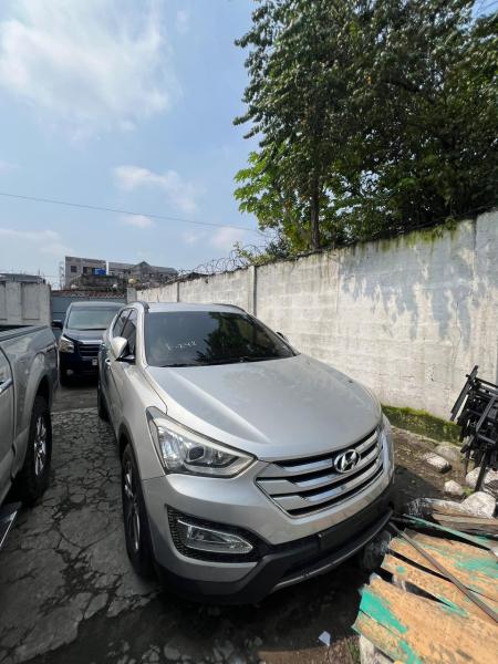 Hyundai Santa fe Sans plaque Automatique diesel Volant gauche Intrieur cuir Climatisation Canada Prix  18000