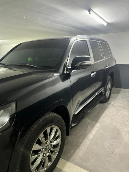 Toyota Land cruiser GXR 