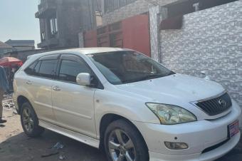TOYOTA HARRIER Full Option Intrieur cuir  Sans plaque Automatique Essence 6 cylindres Climatisation impeccable Kilomtrage faible  Prix 10.000 Localisation lemba 