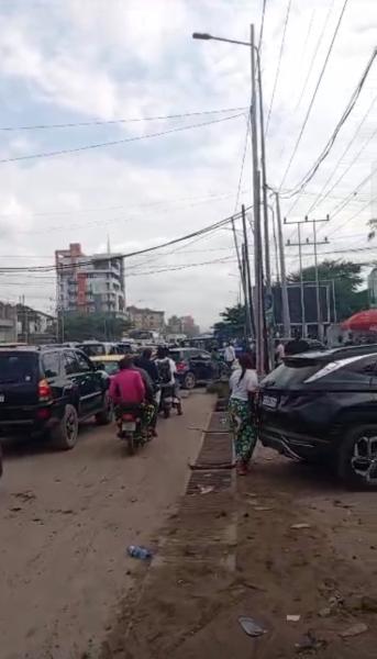 VENTE PARCELLE DANS LA COMMUNE DE LA GOMBE SITU  HUILERIE SUR MACADAM 