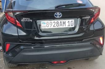 Toyota CHR hybrid volant normal 2022