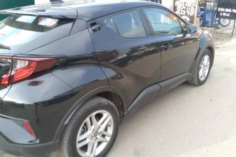 Toyota CHR hybrid volant normal 2022