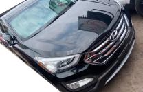 Hyundai Santa fe sport Sans plaque Automatique Essence Couleur d'origine Full options Caméra de recul Prix :15,500$ mediacongo